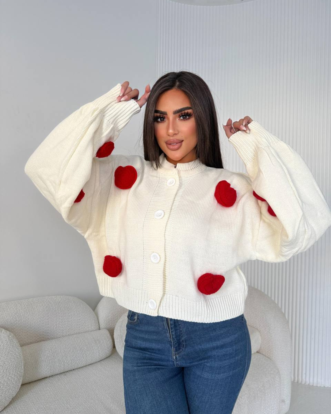 كاريجان تريكوا قلوب حمرا